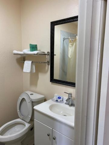 Texas Inn Сегин Экстерьер фото